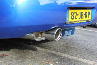 Invidia Q300 Cat-Back - WRX/STI 00-up *E-Sign*